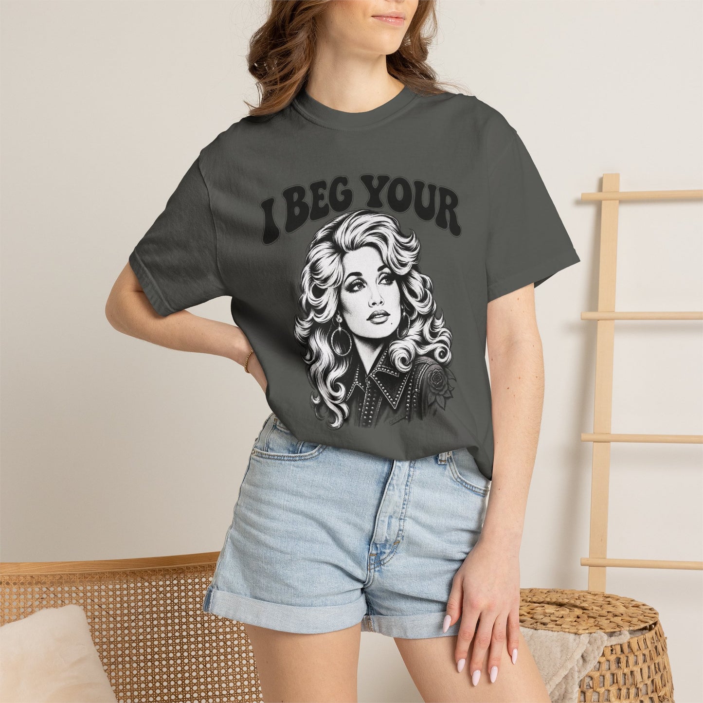 “I Beg Your” Retro Glam Portrait Tee