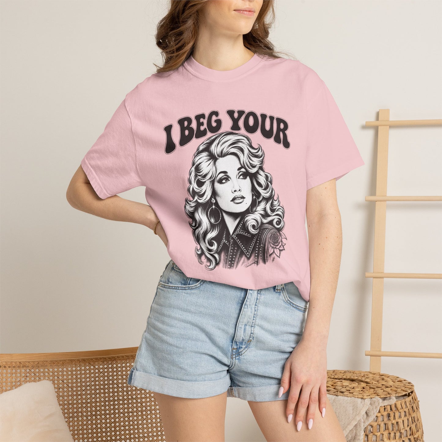 “I Beg Your” Retro Glam Portrait Tee