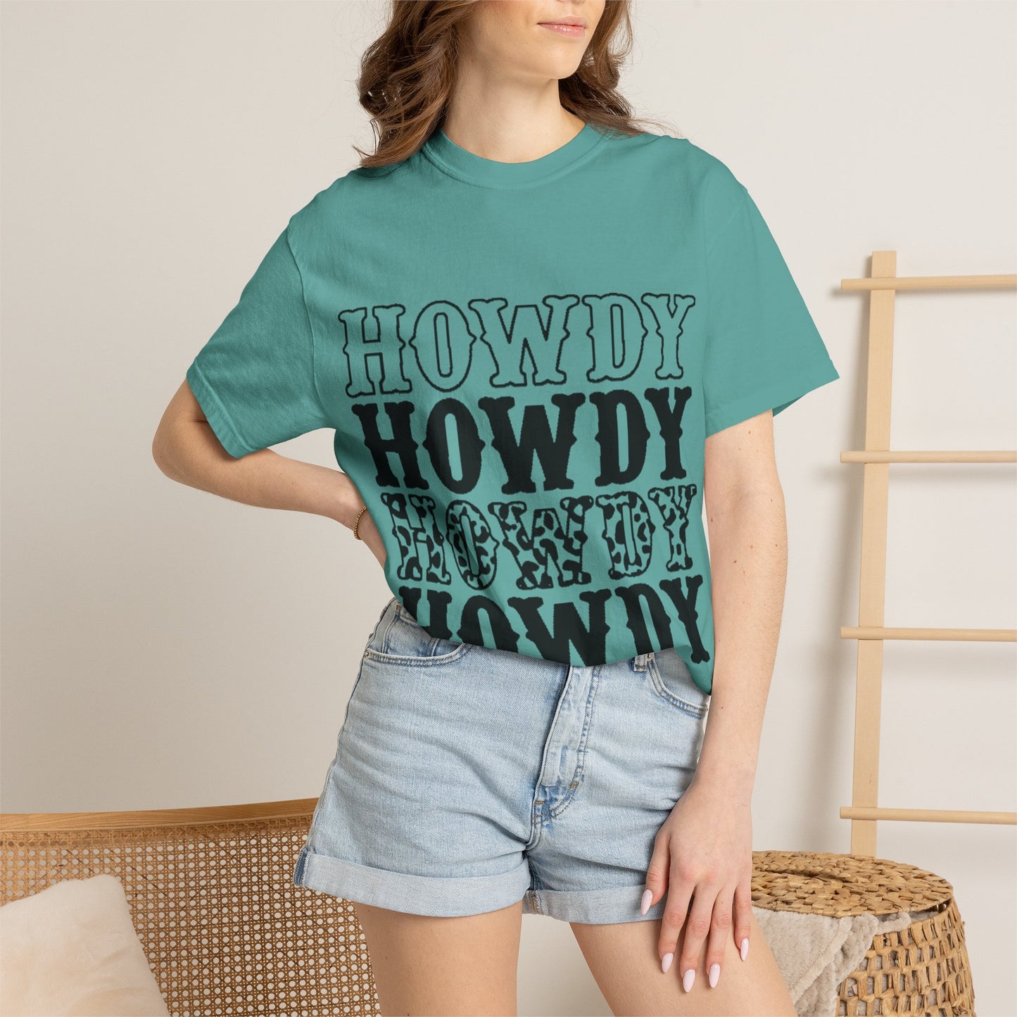 Howdy Repeat Tee — Vintage Western Lettering T-Shirt