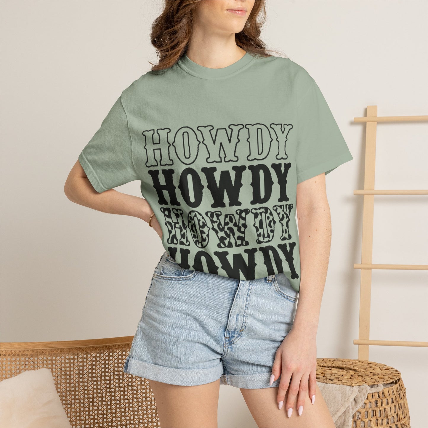 Howdy Repeat Tee — Vintage Western Lettering T-Shirt