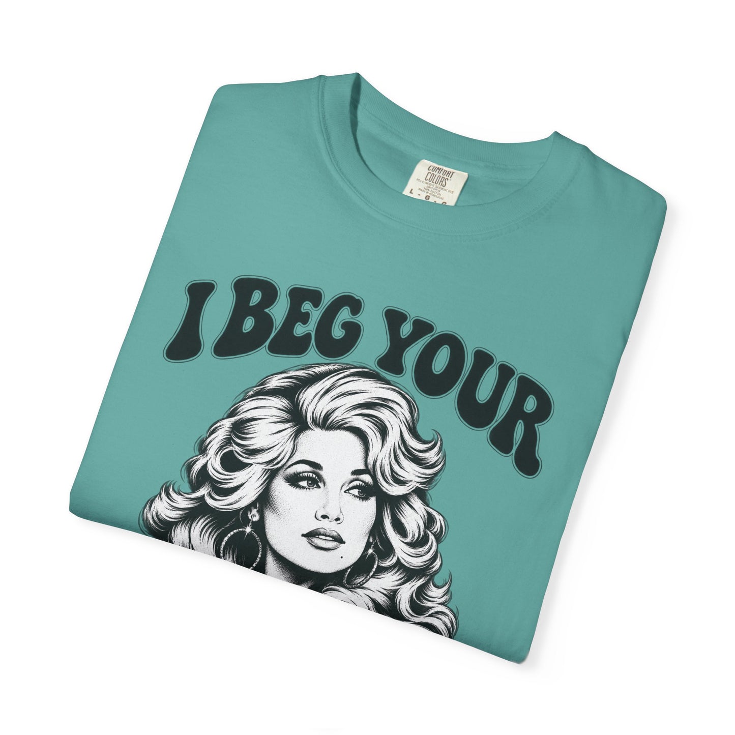 “I Beg Your” Retro Glam Portrait Tee