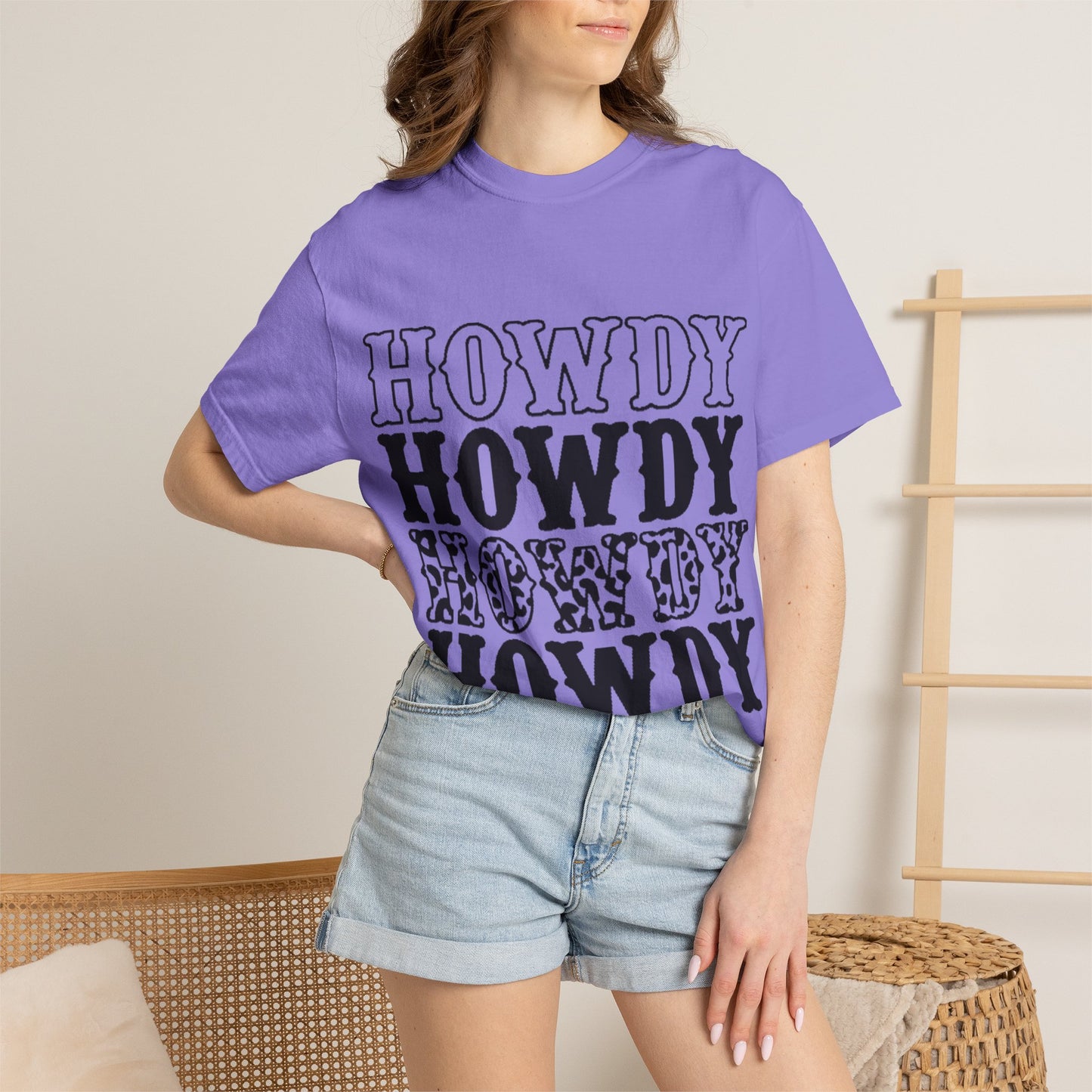 Howdy Repeat Tee — Vintage Western Lettering T-Shirt
