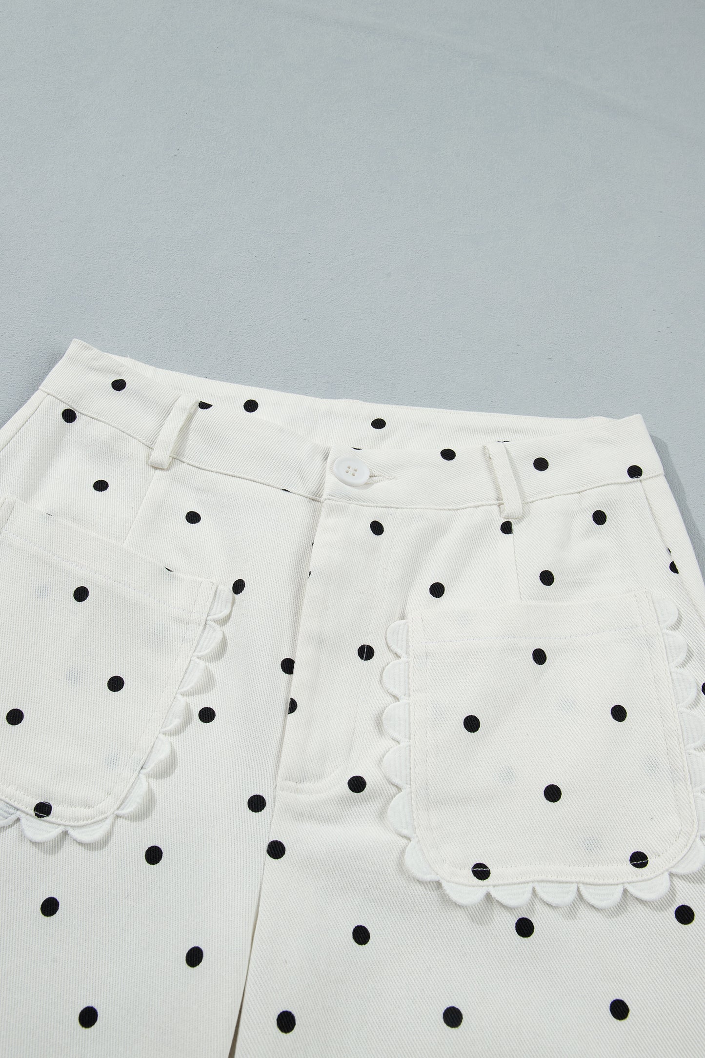 White Polka Dot Print Scalloped Patch Pocket Cotton Shift Pants